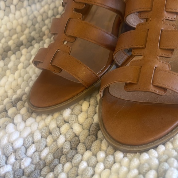 Gladiator 3/20$ Size 4. NWOT🍭 - Picture 3 of 6